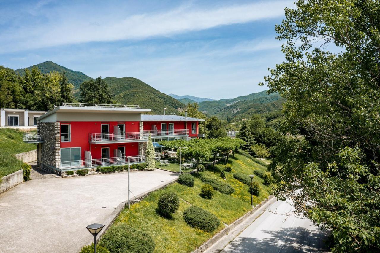 Gefiri Plakas Hotel, Tzoumerka Exterior photo